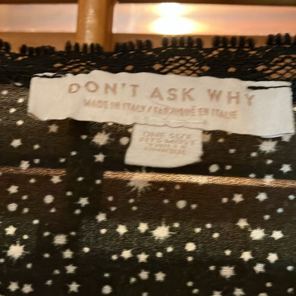 American Eagle Don’t Ask Why (made in Italy) OSFA Black w/stars crop top - Picture 2 of 5